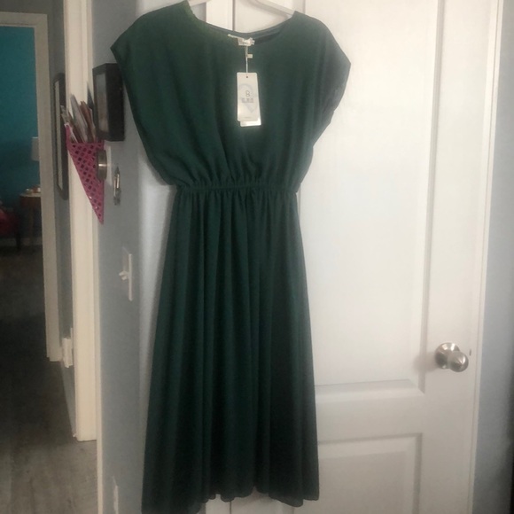 ✨NWT✨ VINTAGE Lined Green Midi Dress + Neck Detail - Picture 1 of 7